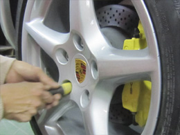 ホイール脱着 8、タイヤを脱着し、エアーチェック