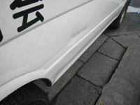 キズへこみ板金塗装価格ハイエースバン