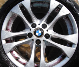 ホイールコーティング!鉄粉除去剤