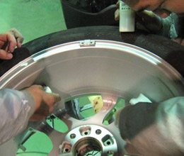 ホイールコーティング!裏側にもトラップ粘土